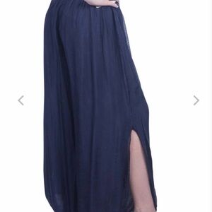 Gigi Moda (made in Italy) Gigi Moda 100% silk wide-leg pants with side slits.